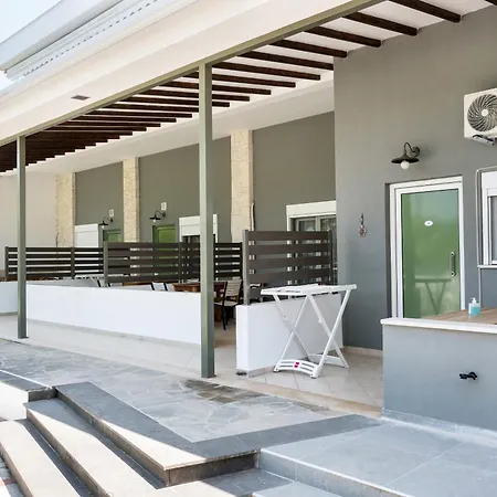 Istira Apartment *
